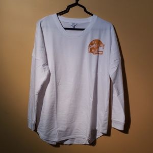 NWT Oversized T-Shirt CROWN & IVORY SIZE M